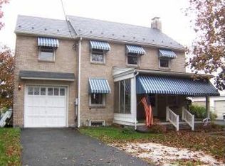 19 E Lancaster Ave, Denver, PA 17517