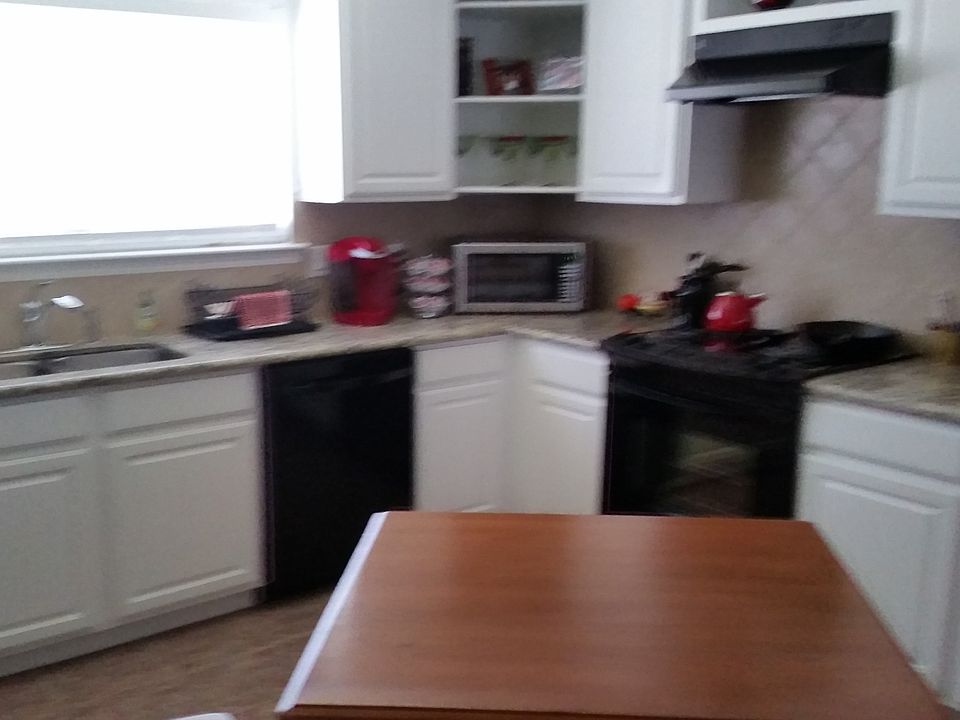 2nd image of 1112 West Castlewood