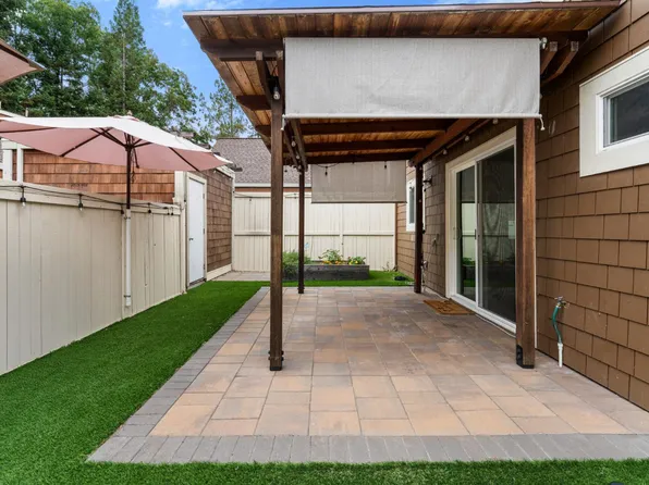 2706 Lakeview Drive, Santa Rosa, CA 95405