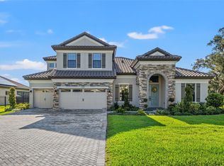 10384 Meadowrun Dr, Lithia, FL 33547