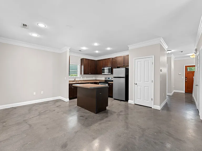 1410 Clover Blossom Way — Photo 16