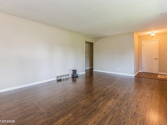 5th image of 5287 Ivy St