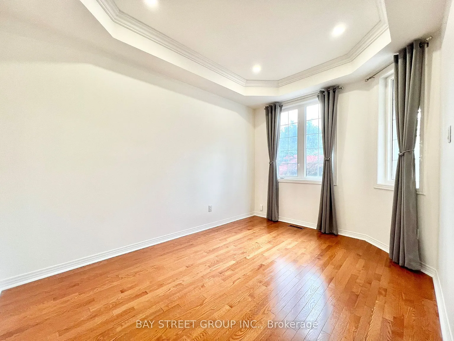 4 bed, $3,580 — Photo 3