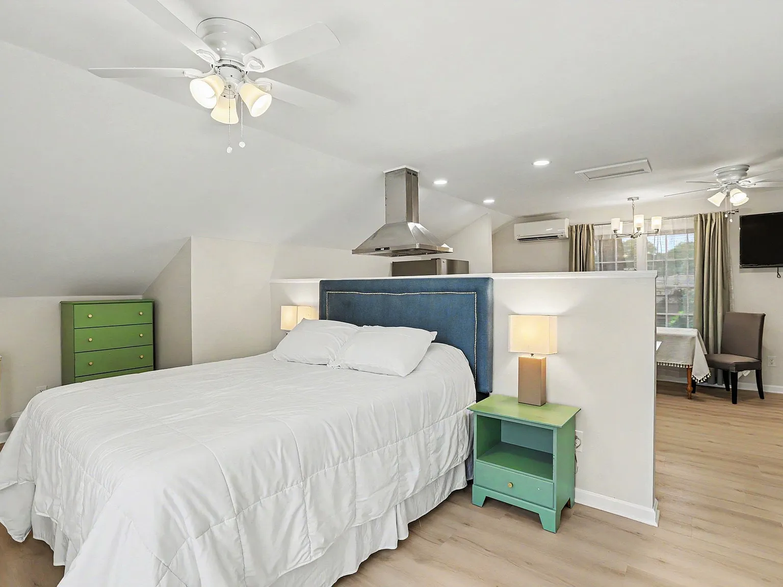 Studio, 600 sqft, $1,950 — Photo 2