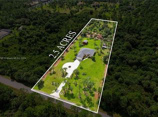 2110 16th Ave NE, Naples, FL 34120