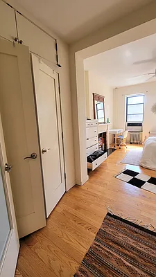 Rented by New York Dwellings LLC | media 24