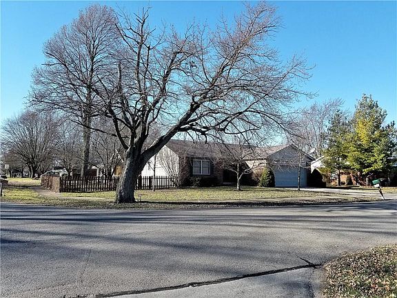 3rd image of 5319 Walnut St