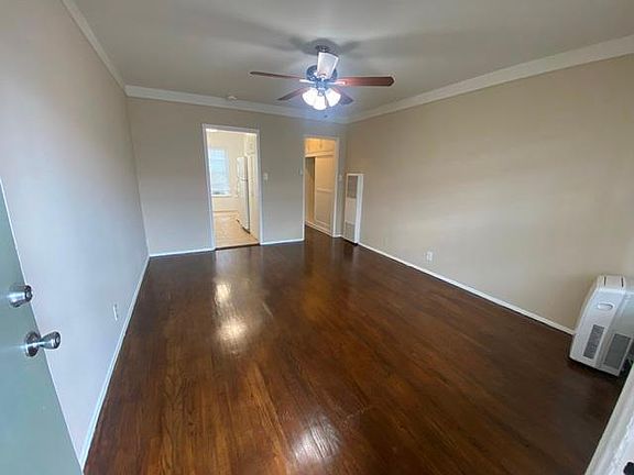 5th image of 4815 Beverly Blvd APT 4