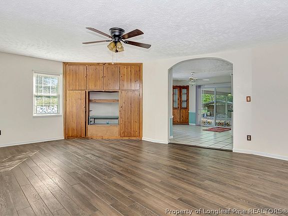 5th image of 223 Broadwell Rd