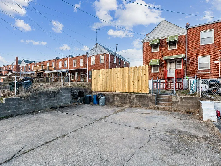 7443 Holabird Ave — Photo 14