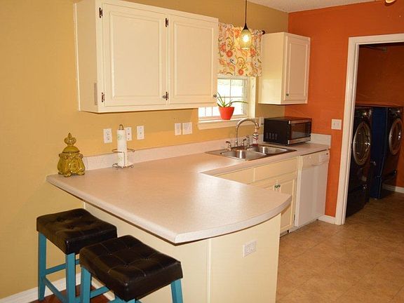 2nd image of 5045 Cassia Dr