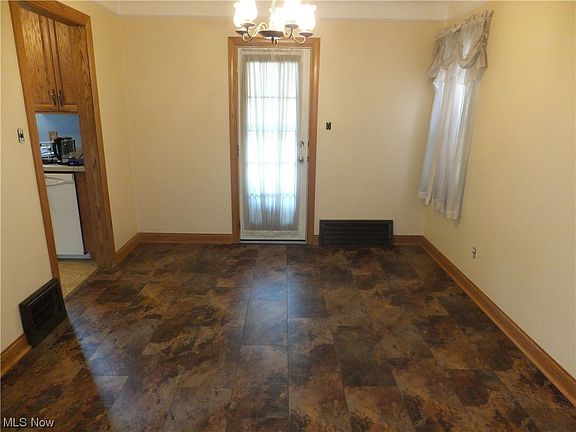 4th image of 6608 Orchard Grove Ave