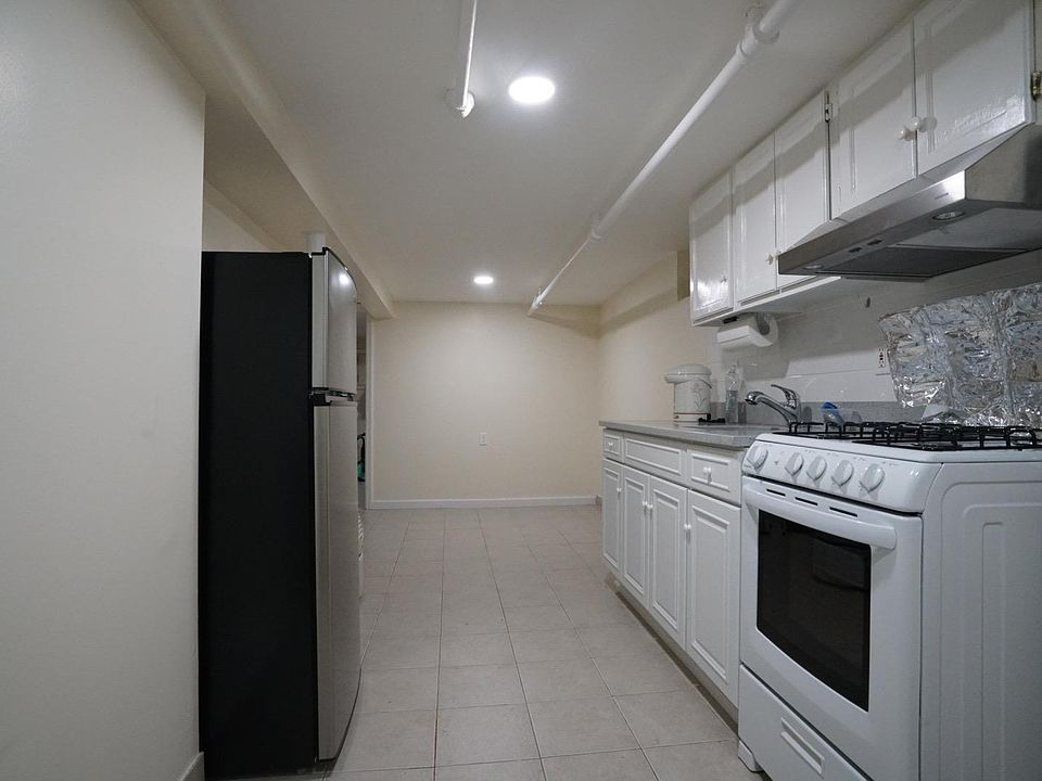 1st image of 21 Pembroke Ave