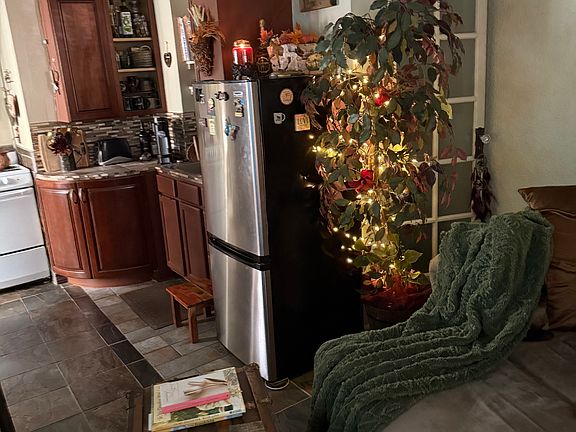 5th image of 1810B Woodburn St #1810-B
