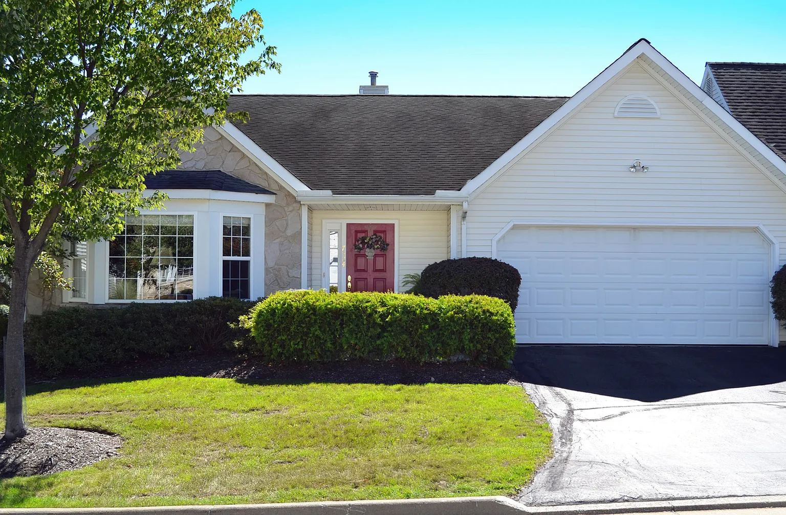 7524 Hillbrook Oval #23 photo 1