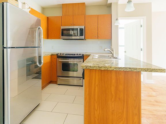 2nd image of 511 Rochester Ave #404