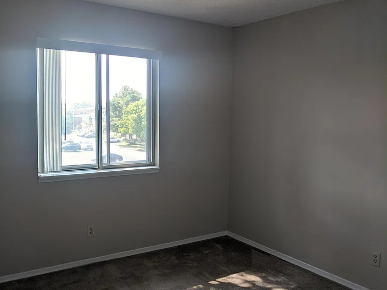 8538 W 85th St — Photo 10