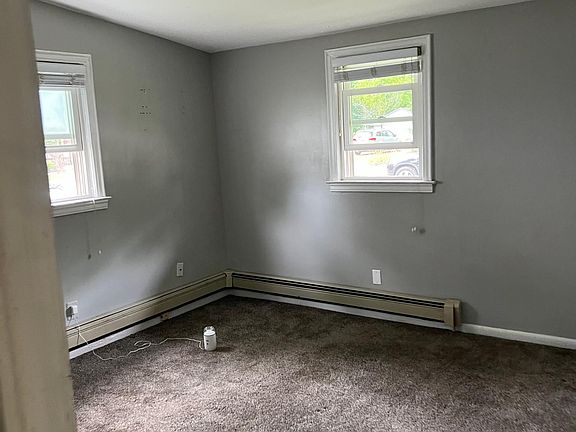 5th image of 3086 Woodland Dr