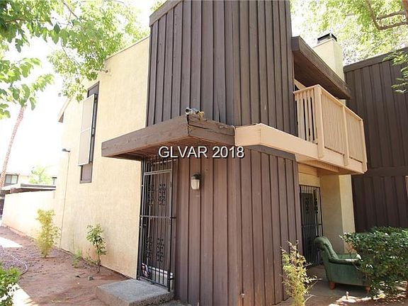 2nd image of 524 Delfern Ln