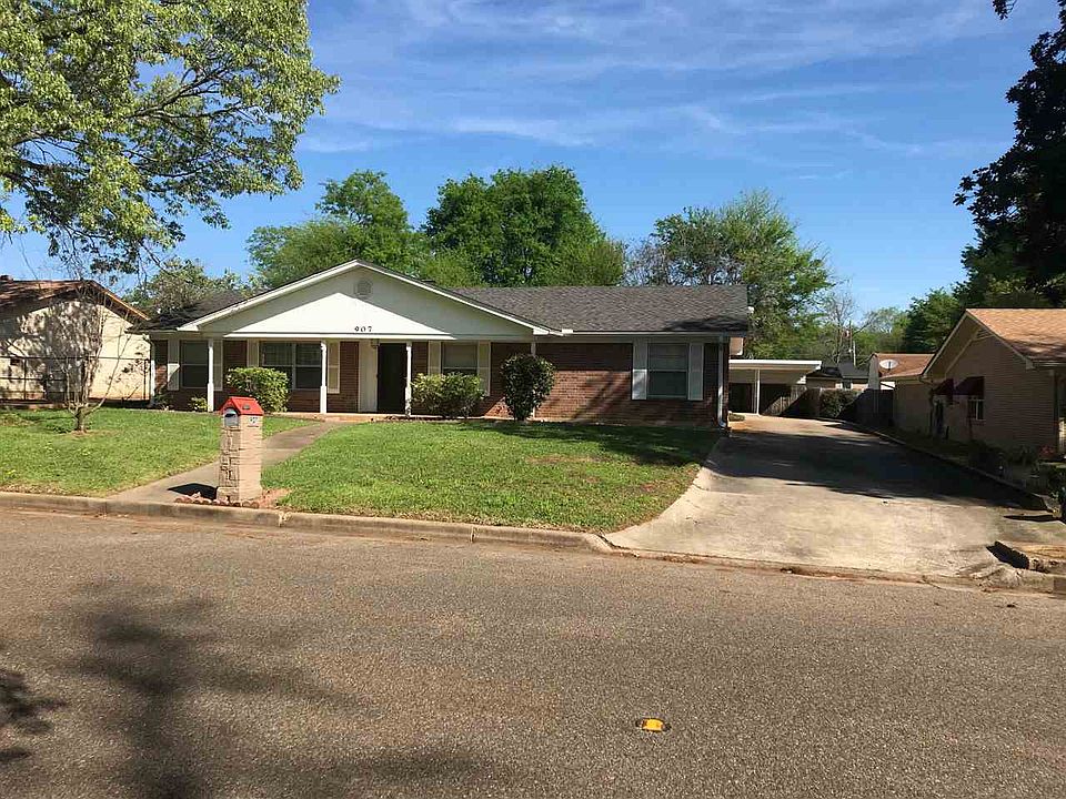 1st image of 907 Oakwood Dr