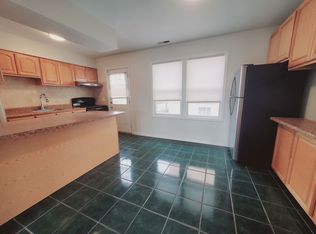 275 Seaside Ave #4, Stamford, CT 06902