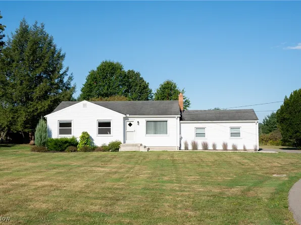 8082 N Lima Rd, Poland, OH 44514