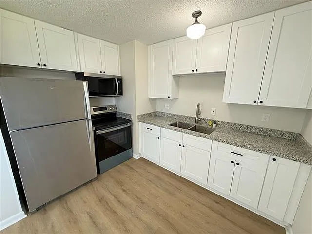 2705 Britannica Dr — Photo 6