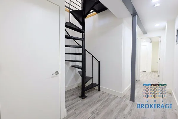 Rented by SBJ Brokerage, LLC | media 15