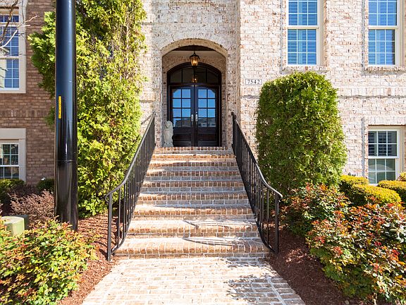 Exterior Front Entryway