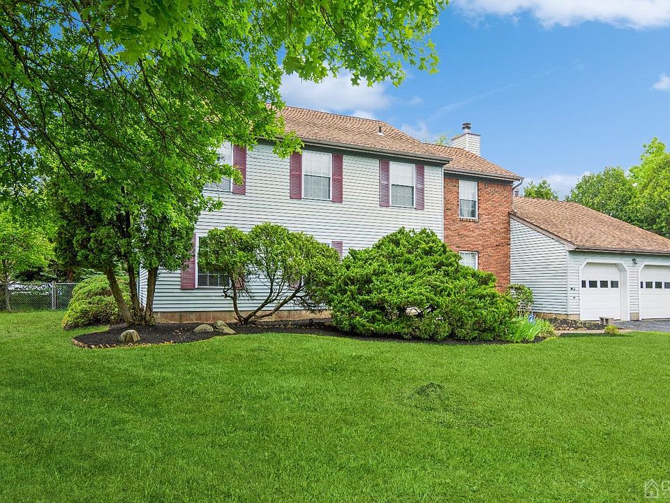 2nd image of 72 Sturbridge Dr
