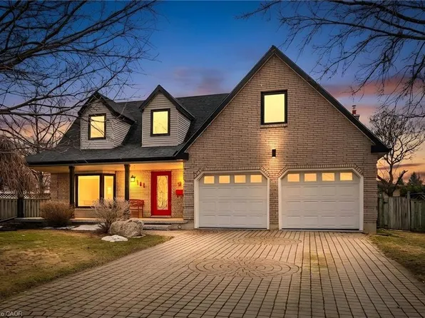 161 Ambleside Ct, Waterloo, ON N2K 3E3