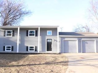 2334 N 81st Ct, Kansas City, KS 66109