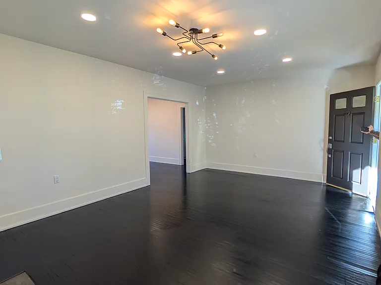 849 N West Knoll Dr — Photo 13
