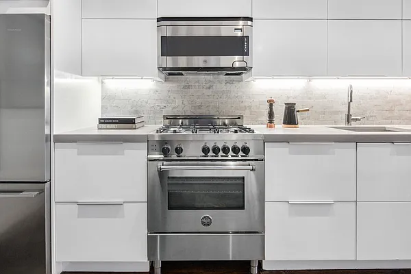 Rented by Corcoran | media 16