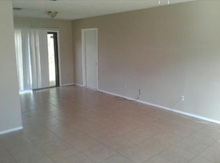 2461 SE Gillette Ave, Pt Saint Lucie, FL 34952