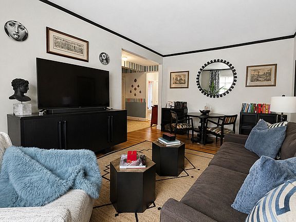 2nd image of 97 Strathmore Rd APT 2