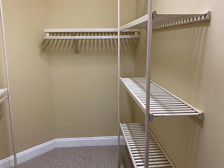 411 Avenshire Ct — Photo 25