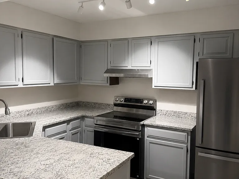 55 Bay Dr #6103 — Photo 1