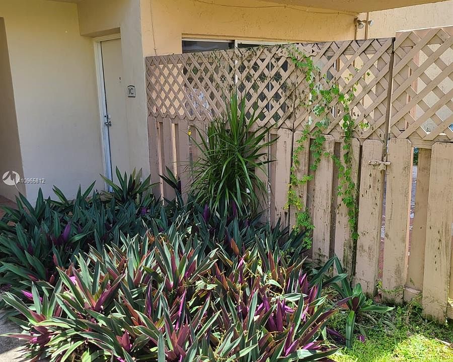 1st image of 4550 NW 79th Ave APT 1C