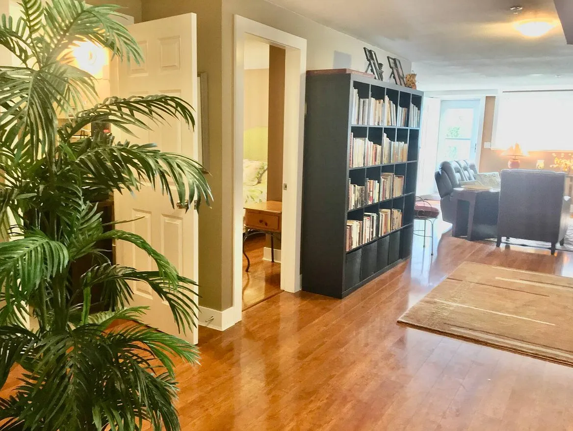 2 bed, 3673 sqft, $3,500 — Photo 2