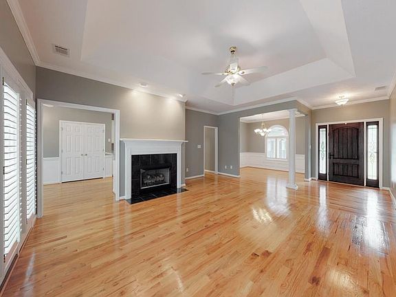 2nd image of 107 Antietam Dr