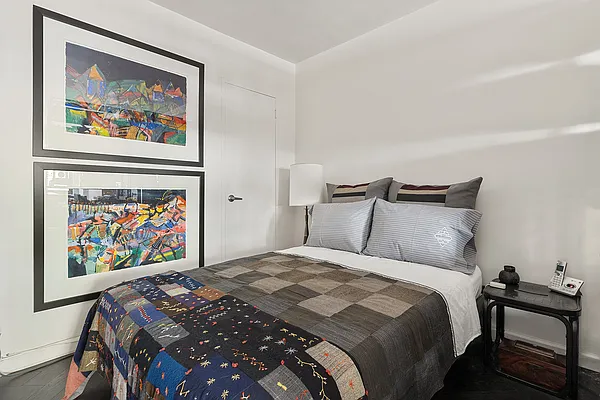Sold by Spark Realty LLC | media 4