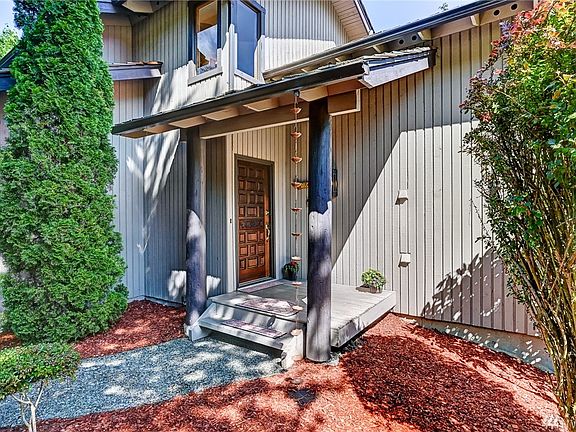 4th image of 15707 NE 66th Pl