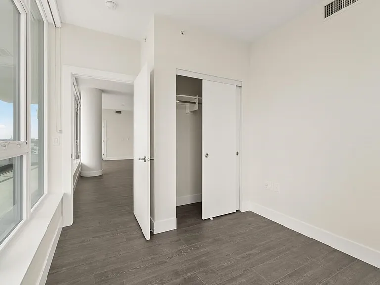 3438 Sawmill Cres #1302 — Photo 10
