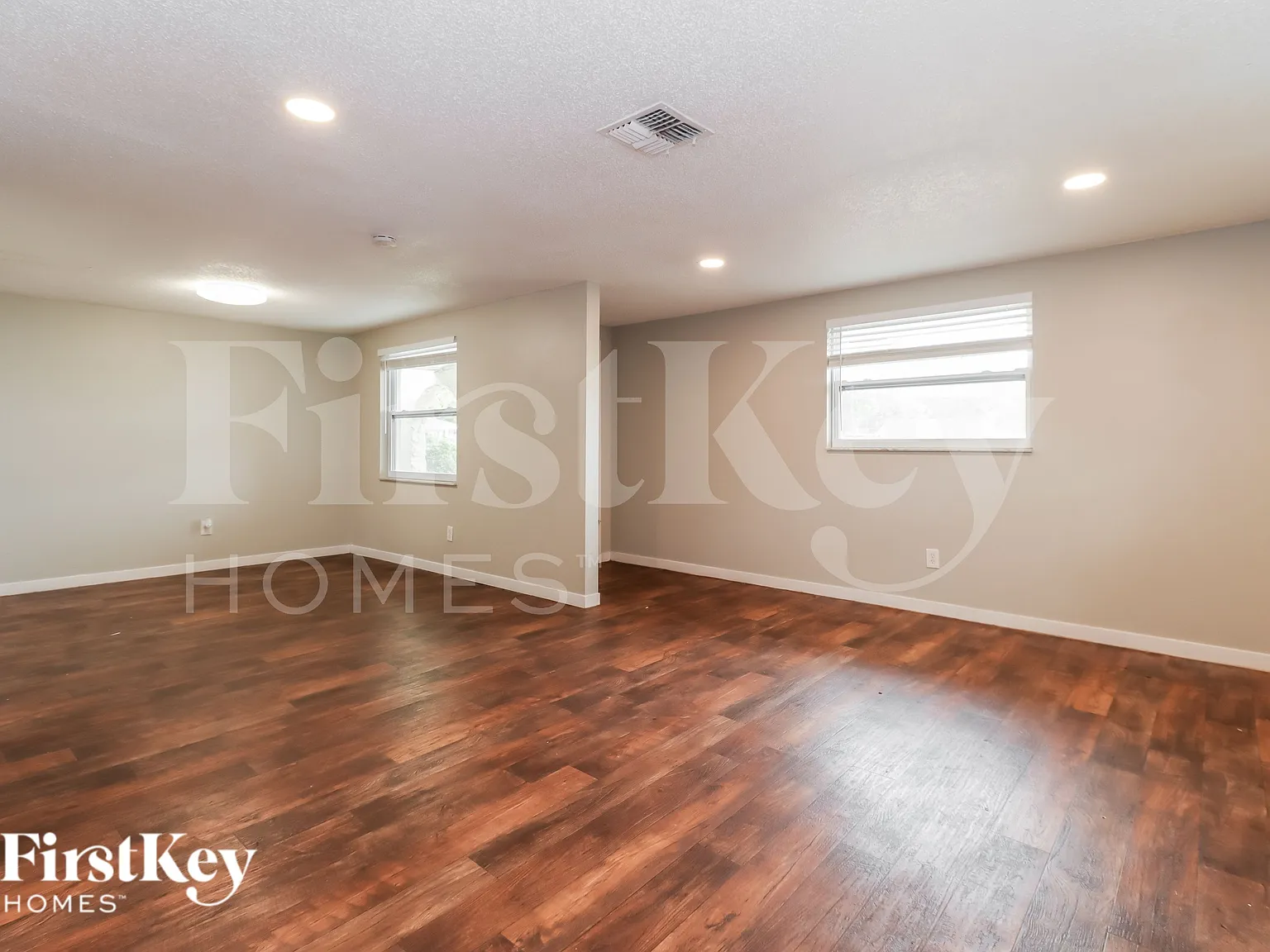 3 bed, 2.0 bath, 1524 sqft, $1,895 — Photo 2