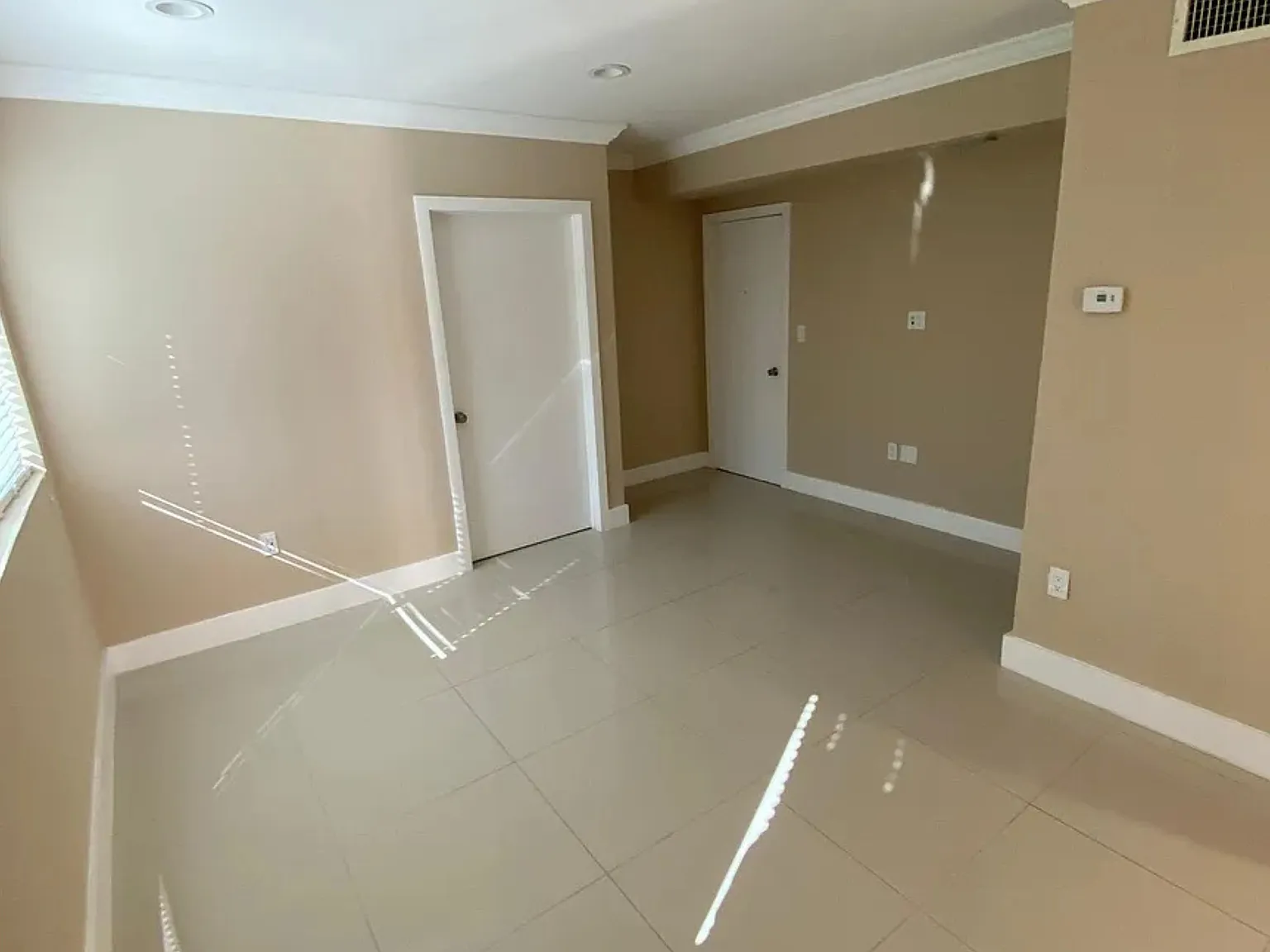 River Point APT 1 — Photo 4
