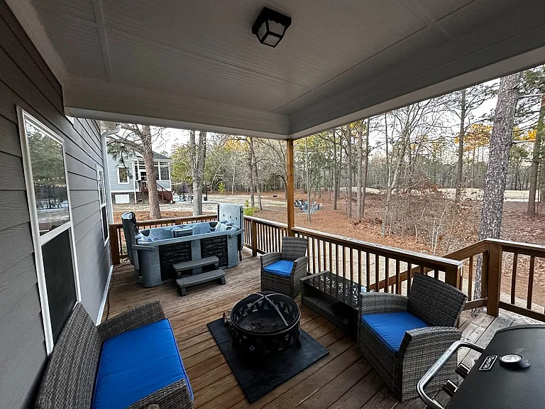 145 Norman Cir — Photo 8