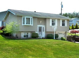 1151 Marble Dr, Crescent, PA