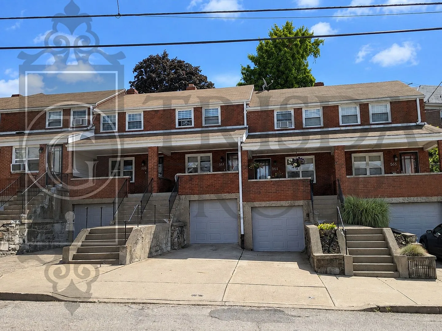 Avail Oct 21st: Mt Washington Rowhouse W/ Garage, Laundry, Ac, Hw Floors, Pets Ok! — Photo 2
