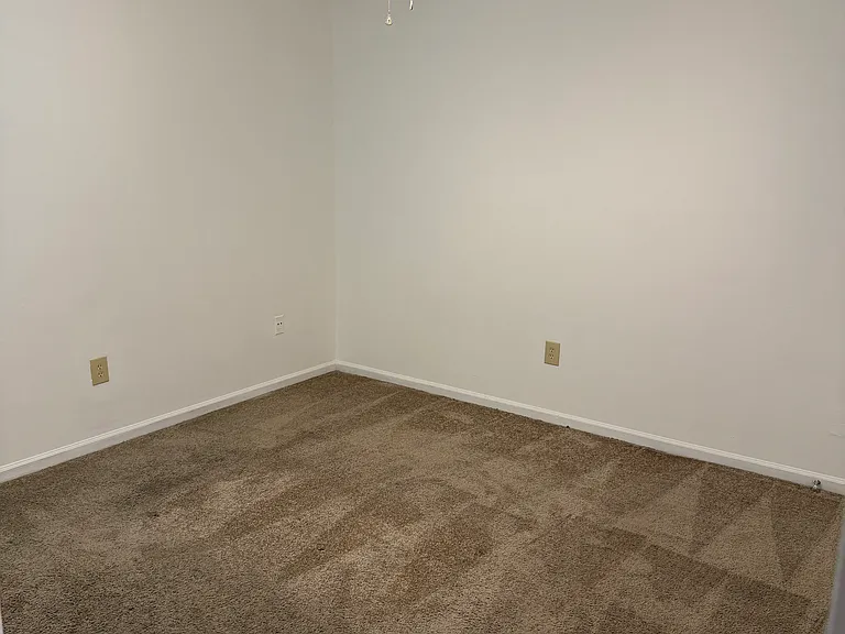 112 Ashwood Dr — Photo 6